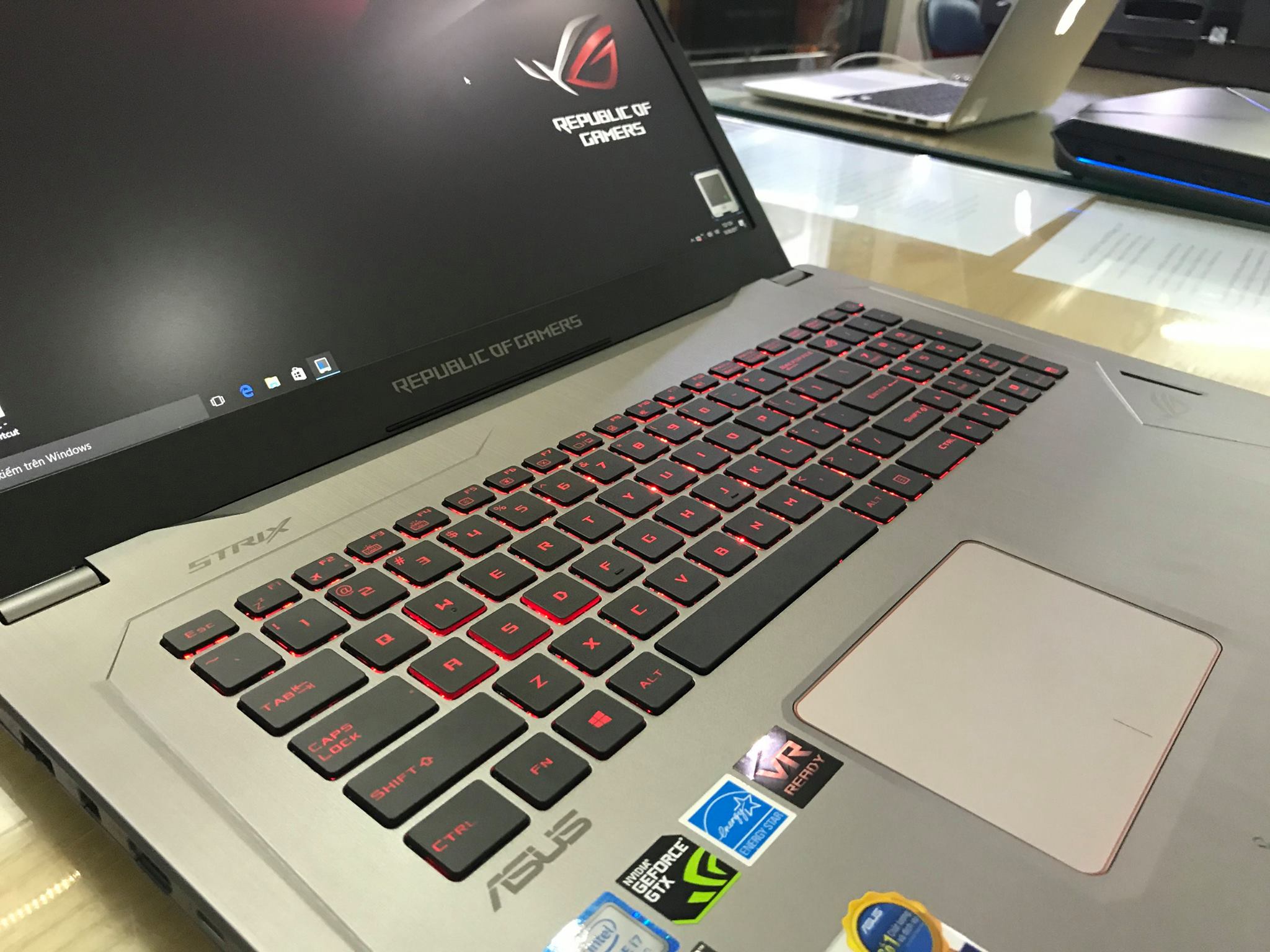 Laptop ASUS ROG Strix GL702VM-BA235-5.jpg
